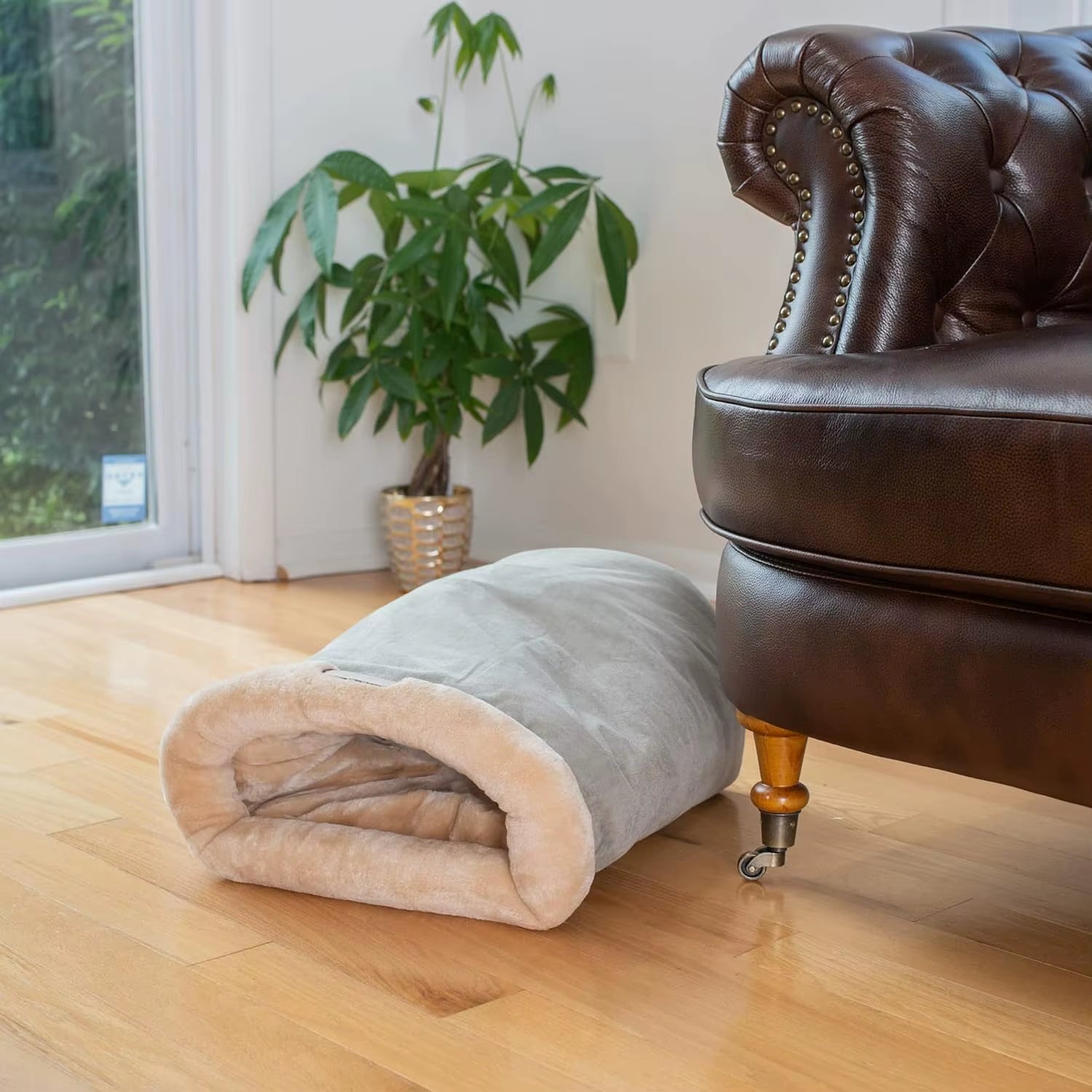 Autumn and Winter Cat Sleeping Bag Semi-Enclosed Cat Nest Warm Small and Medium-Sized Pet Nest Can Be Disassembled and Washed